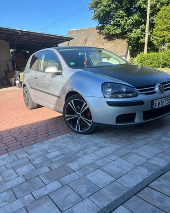 Volkswagen Golf cena 12000 przebieg: 231000, rok produkcji 2005 z Racibórz małe 106